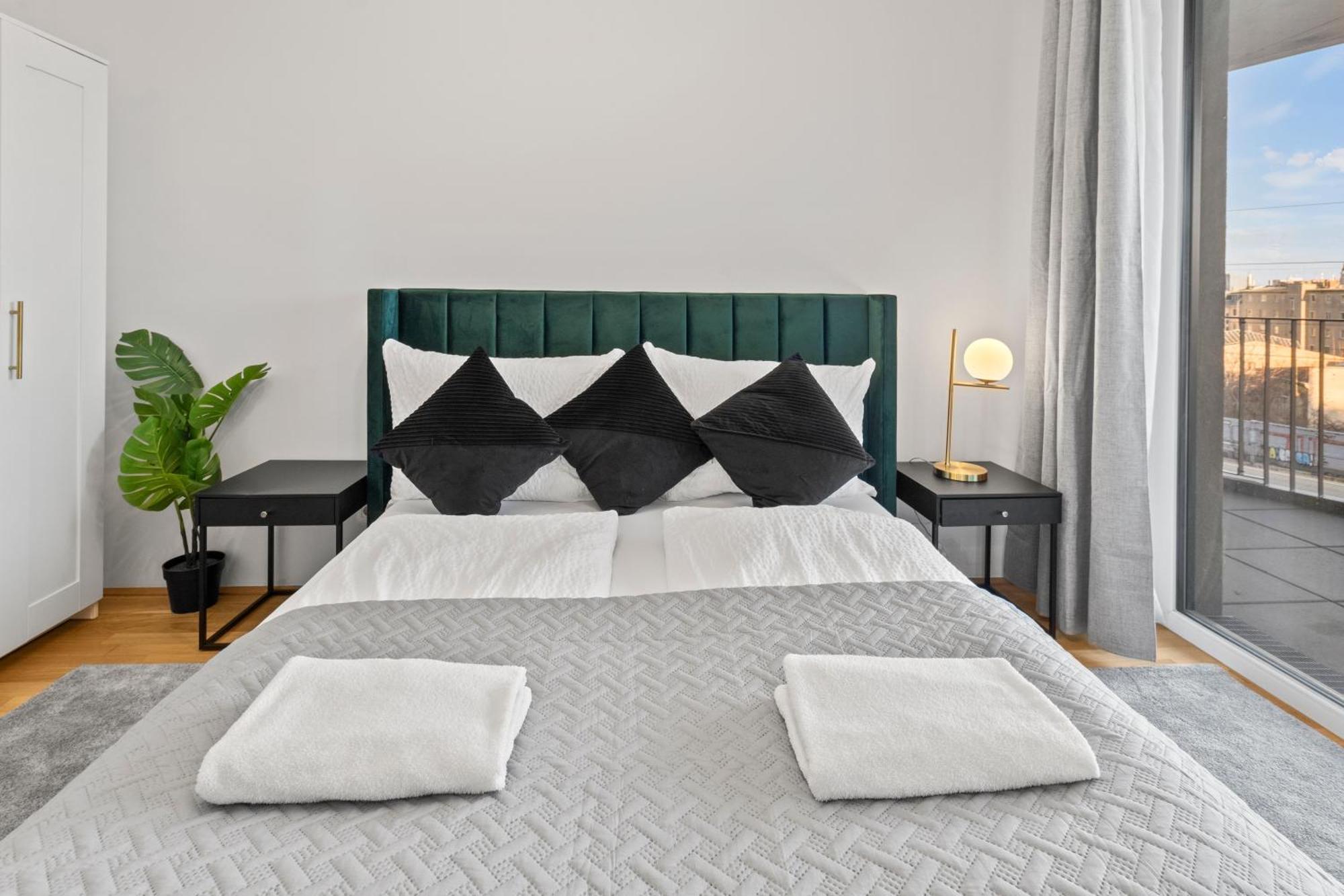 Balcony Apartment I 50 M² I Near City Center Wien Ngoại thất bức ảnh