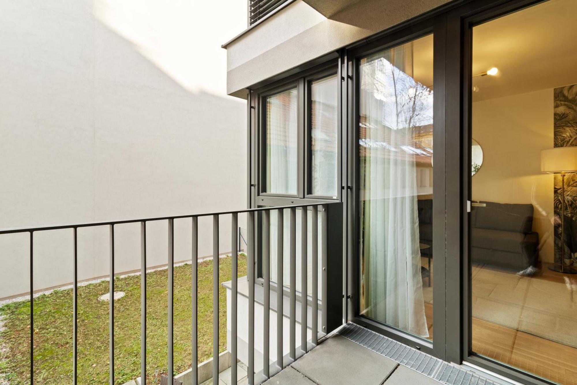 Balcony Apartment I 50 M² I Near City Center Wien Ngoại thất bức ảnh